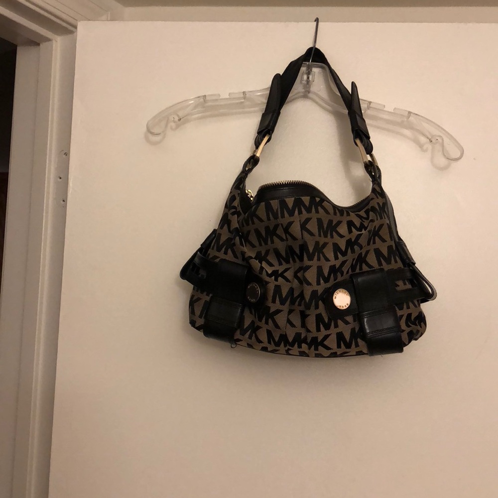 Micheal Kors satchel